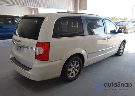 2011 Chrysler Town & Country Touring from USA, damaged, VIN 2A4RR5DG8BR721915